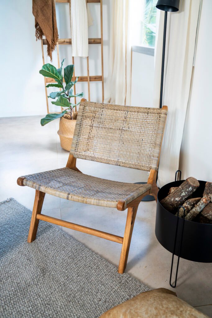 Sillón de Teca y Ratán con Respaldo