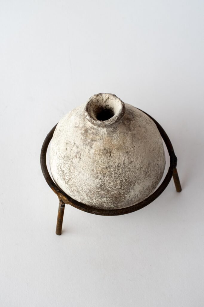 Soporte para vasijas en hierro oxidado
